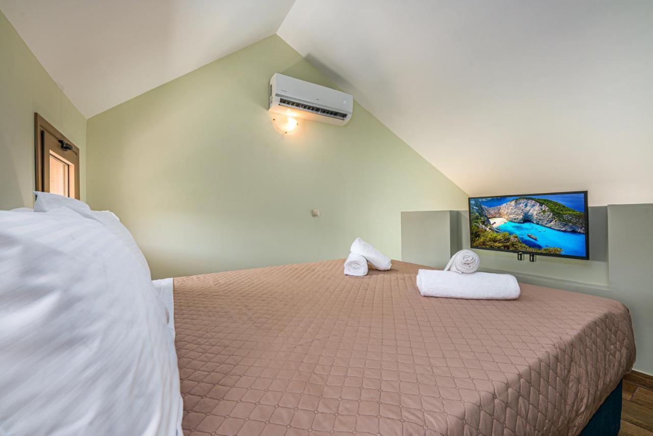 Kozanos Suites With Private Pool Amoudi Exterior foto
